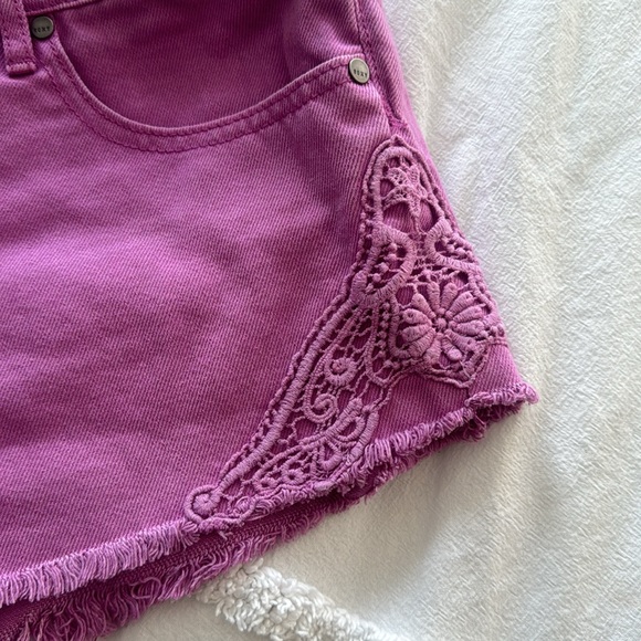 Roxy shorts. Size 28 - Picture 3 of 5